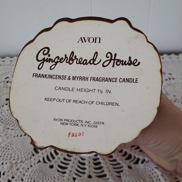 Vintage 1970s Avon Gingerbread House Frankincense & Myrrh Fragranced Candle - Picture 6 of 6